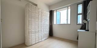Enzo's room