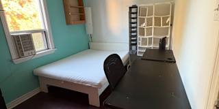 Vincent Molumby's room