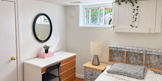 Jair's room