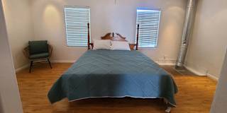 Leslie's room