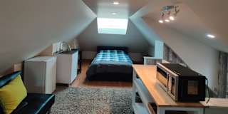 Carlos's room