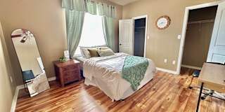 Linh's room