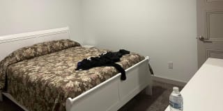 Mahwish Nasir's room