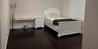 Hira's room