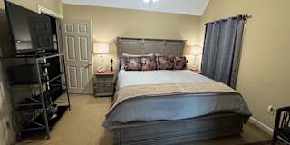 Floyd's room