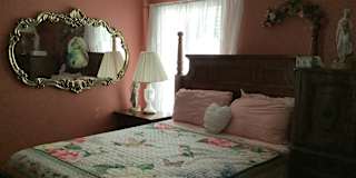 Lucia's room