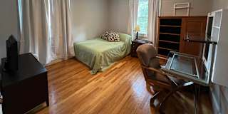 Richelle's room