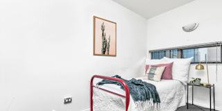 Boun's room