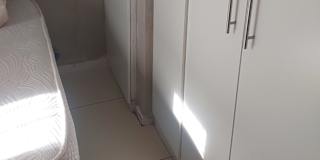 simon's room