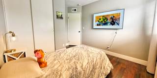 Glen's room