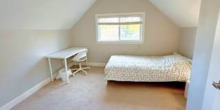 Shirin's room