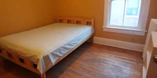 Lolo's room