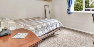 Tom (Langara Share House)'s room