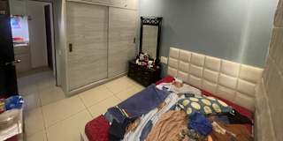 Naveen's room