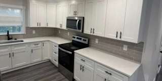 Alcove Rooms's room