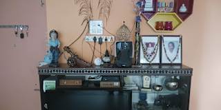 makarand's room