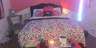 Thina Daniels's room