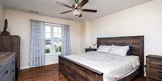 Mo's room