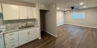 Alcove Rooms's room