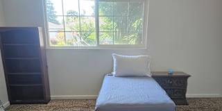 JEREMY's room
