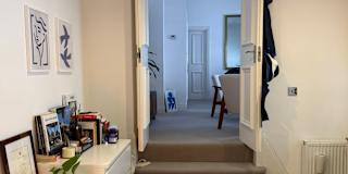 Arthat Gupta's room