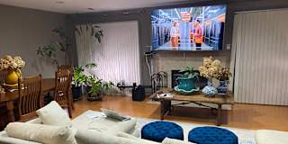 Sklaren's room