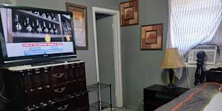 Lisa's room
