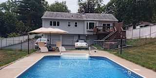 Westwood Poolhouse's room