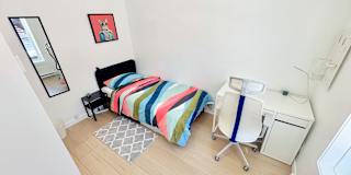 Stéphanie's room