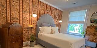Lynn's room