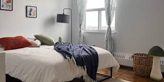 Emre's room