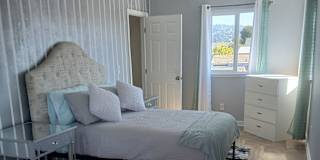Miaamalia Martinez's room