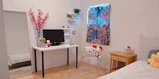 Suzie  Leung's room