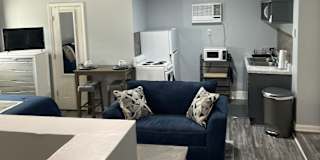 Truluv's room