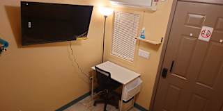 Davin's room