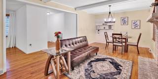 lifedoorrentals's room