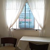 Yen's room