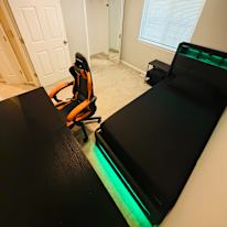 Farzad's room