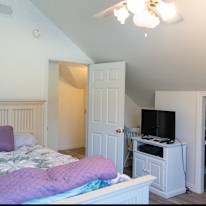 Thomas's room
