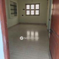 Yalini V's room