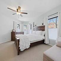Welcome to this beautifully one-bedroom's room