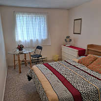 GEORGE's room