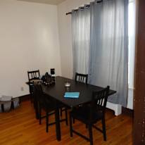Yong's room