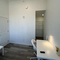 Ozge Simsek's room