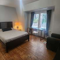 Laure's room