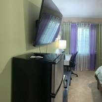 Dellas's room