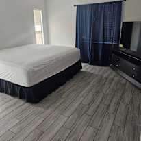 Delmar's room