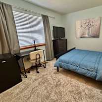 Enrique's room