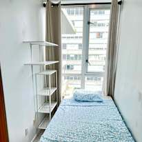 Lee's room