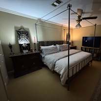 Floyd's room